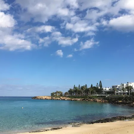 Sadie & Robins One Bedroomed Cyprus Liopetri