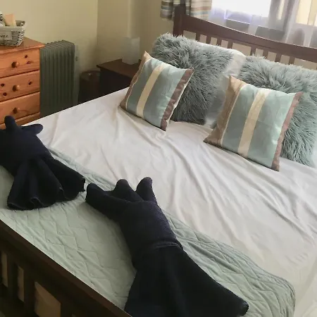 Sadie & Robins One Bedroomed Cyprus Apartman *