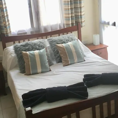 Apartment Sadie & Robins One Bedroomed Cyprus Liopetri